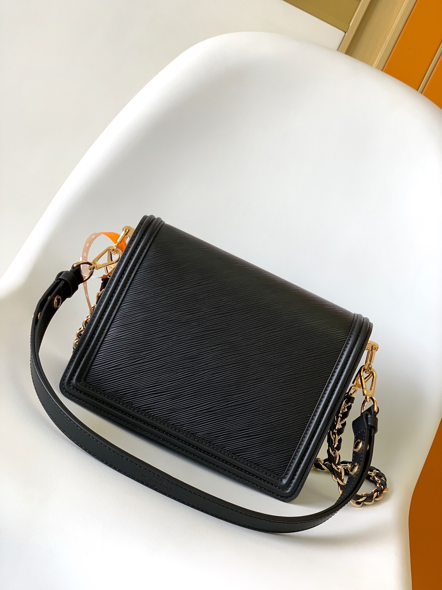 [TOP] Louis Vuitton LV Epi Grain Leather Bags 2 Sizes- Black