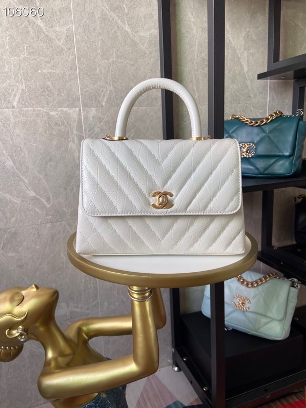 [TOP] CHANEL V-Grid Oil Wax Leather Matching And Oil Wax Leather Handle CoCo Handle Bags 14x24x10cm - Red/White&GHW