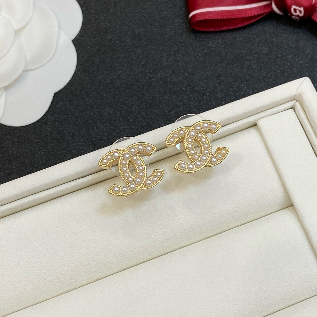 [TOP] CHANEL Earrings - Collection