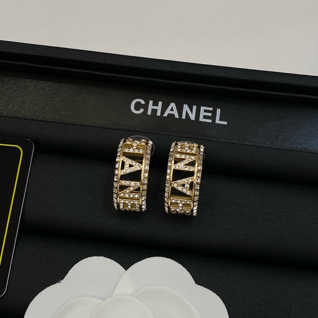 [TOP] CHANEL Earrings - Collection