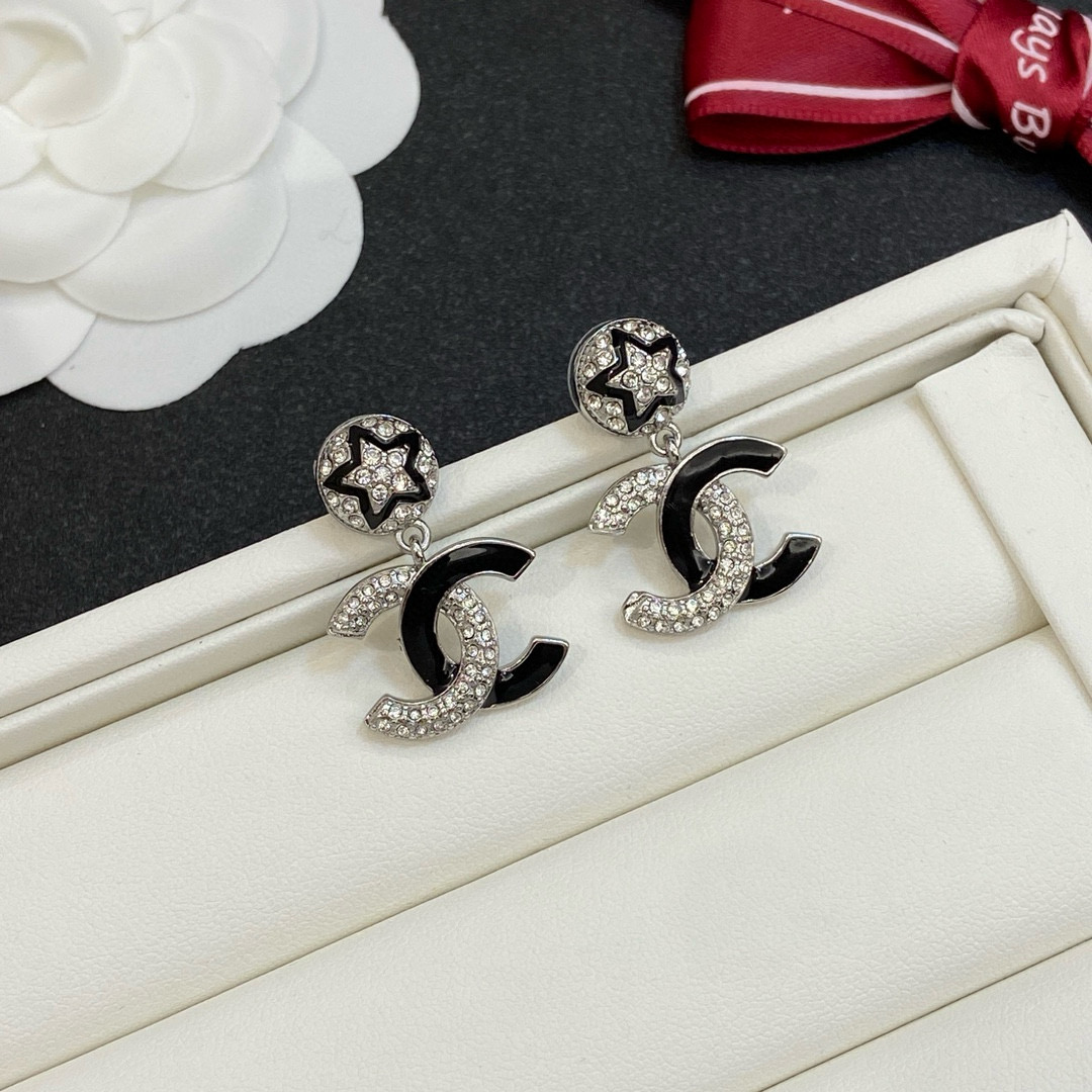 [TOP] CHANEL Earrings - Collection