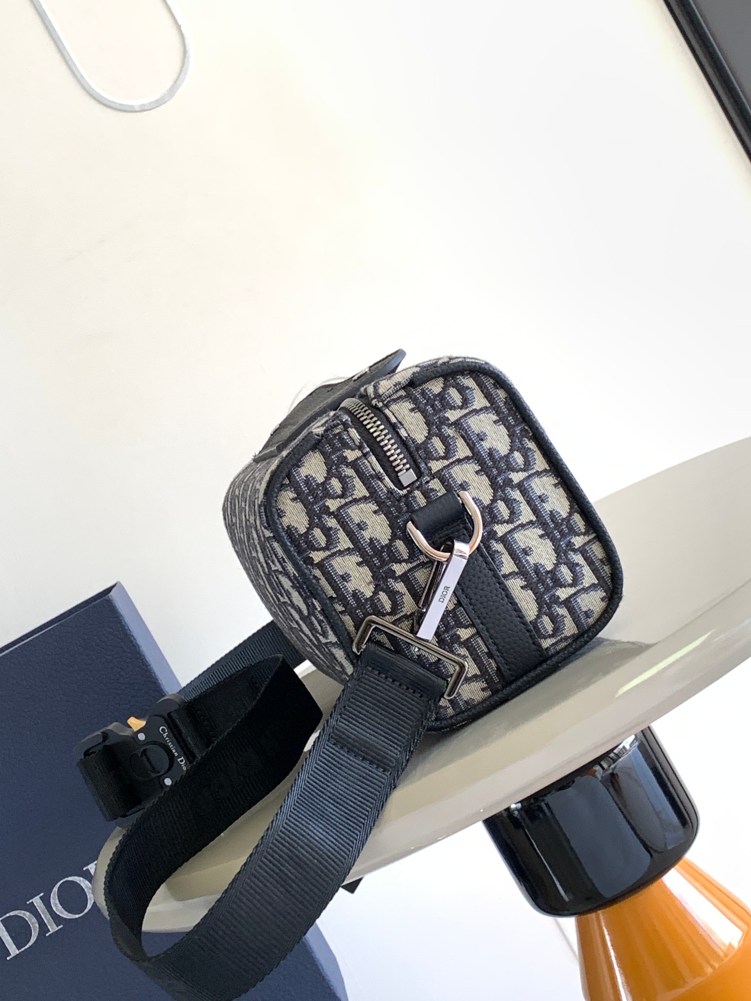 [TOP] Christian Dior Men's Grained Calfskin Leather Bags 22x10.5x12.5cm - Black