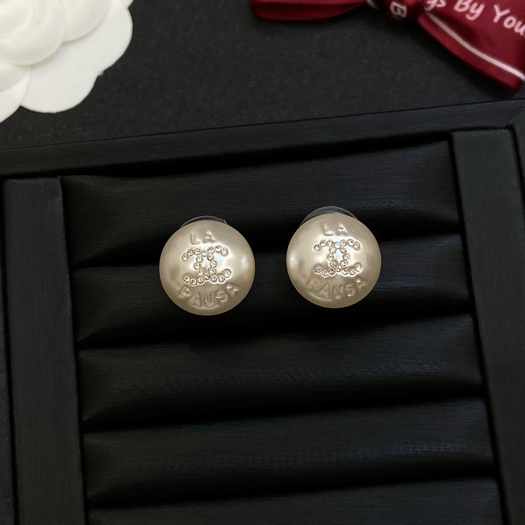 [TOP] CHANEL Earrings - Collection