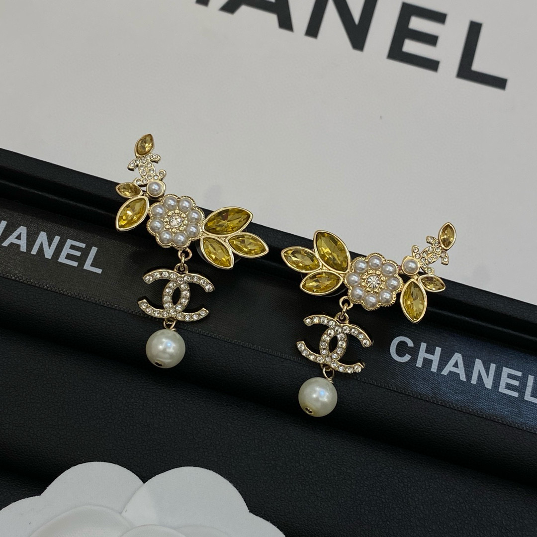 [TOP] CHANEL Earrings - Collection