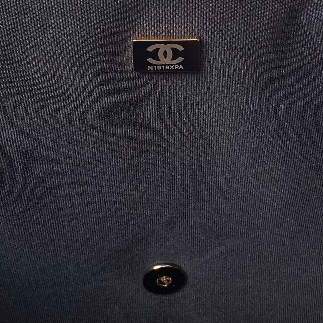 [TOP] CHANEL Oversized Calfskin Flab Bag 27×38×12cm - Black&GHW