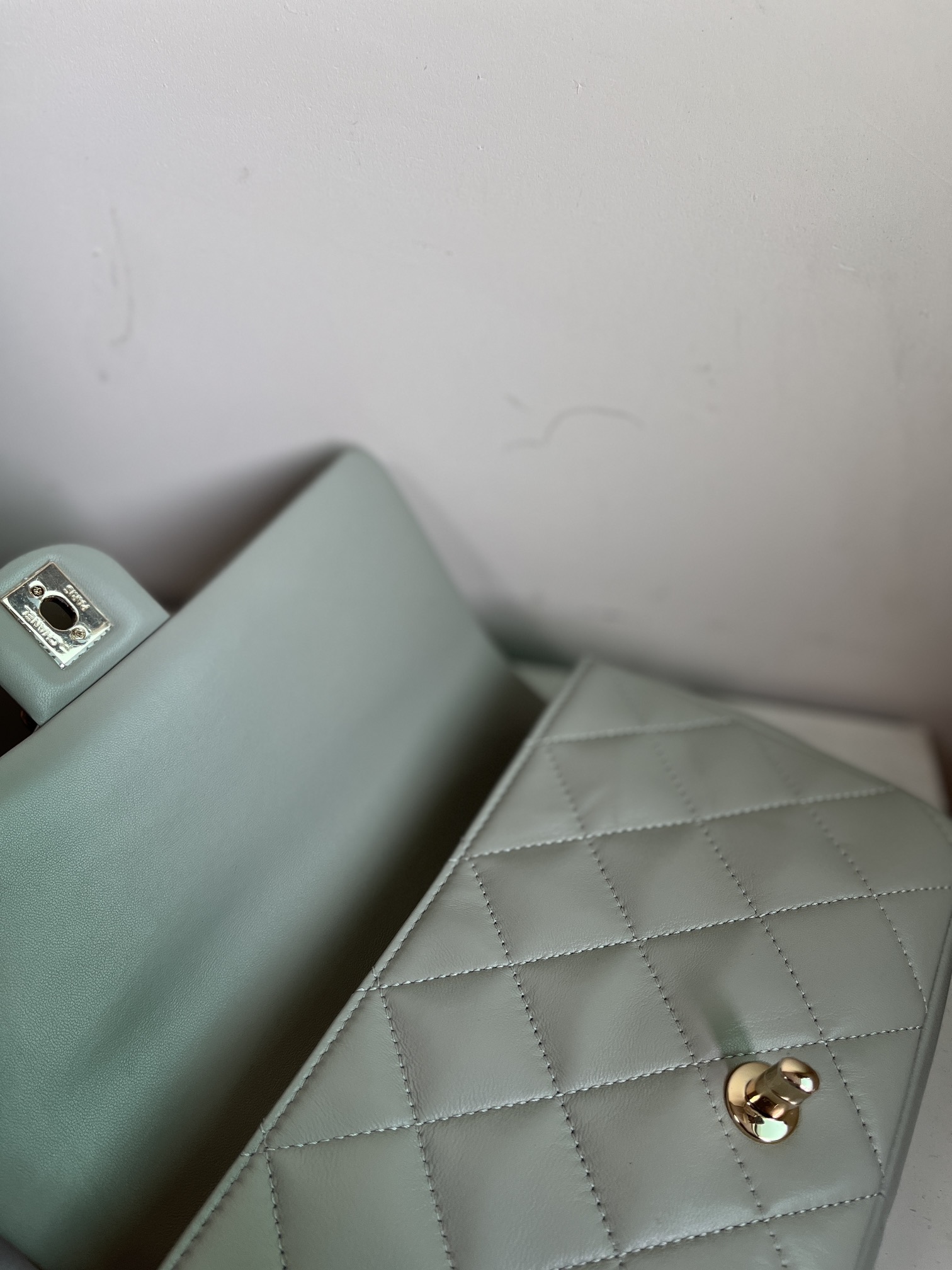 [TOP] CHANEL Classic Lambskin Flab Bag 16*24*6cm - Light Green&SHW