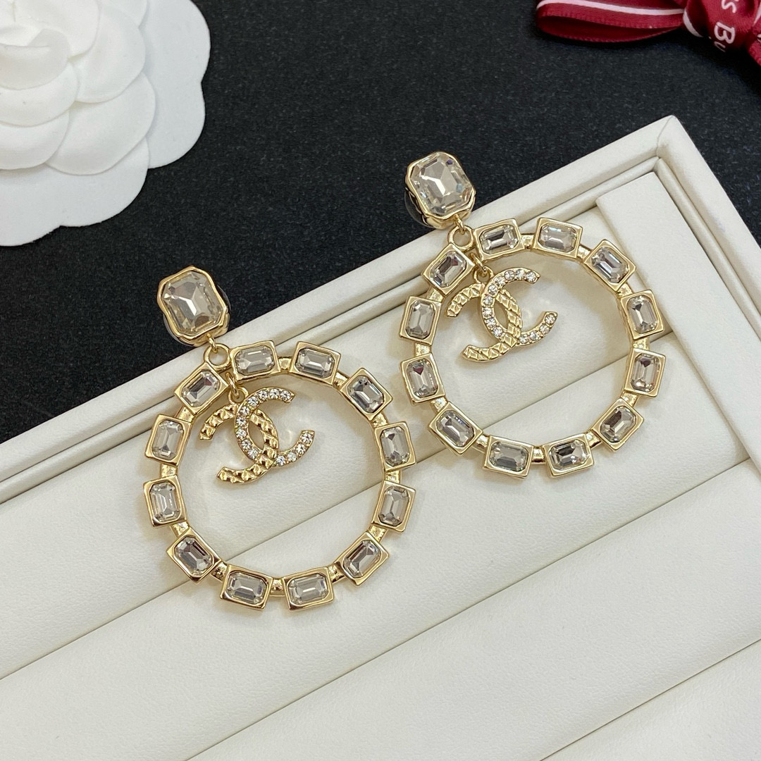 [TOP] CHANEL Earrings - Collection