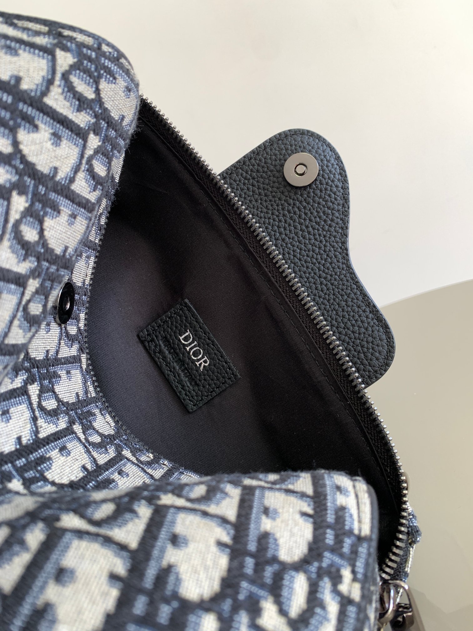 [TOP] Christian Dior Men's Grained Calfskin Leather Bags 22x10.5x12.5cm - Black