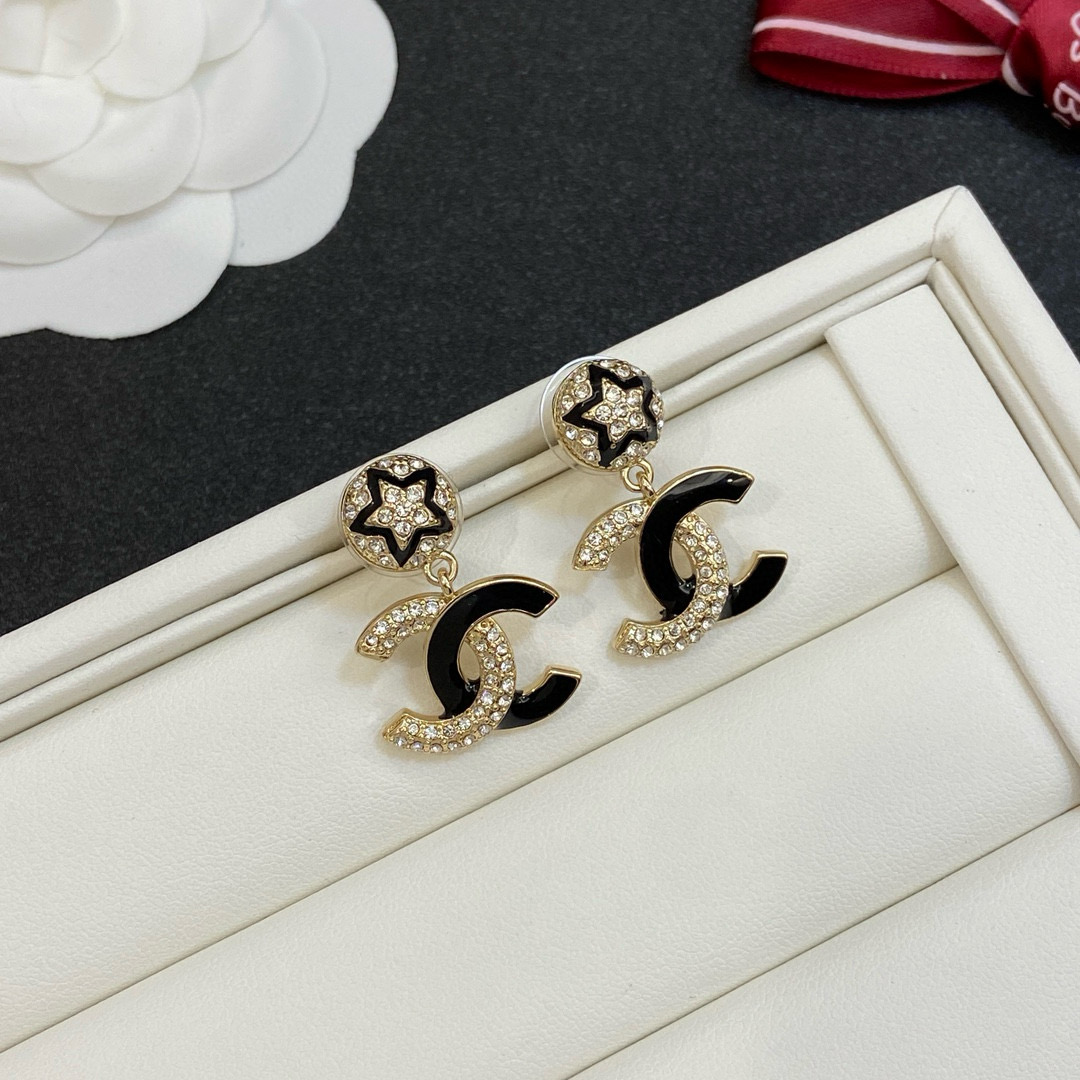 [TOP] CHANEL Earrings - Collection