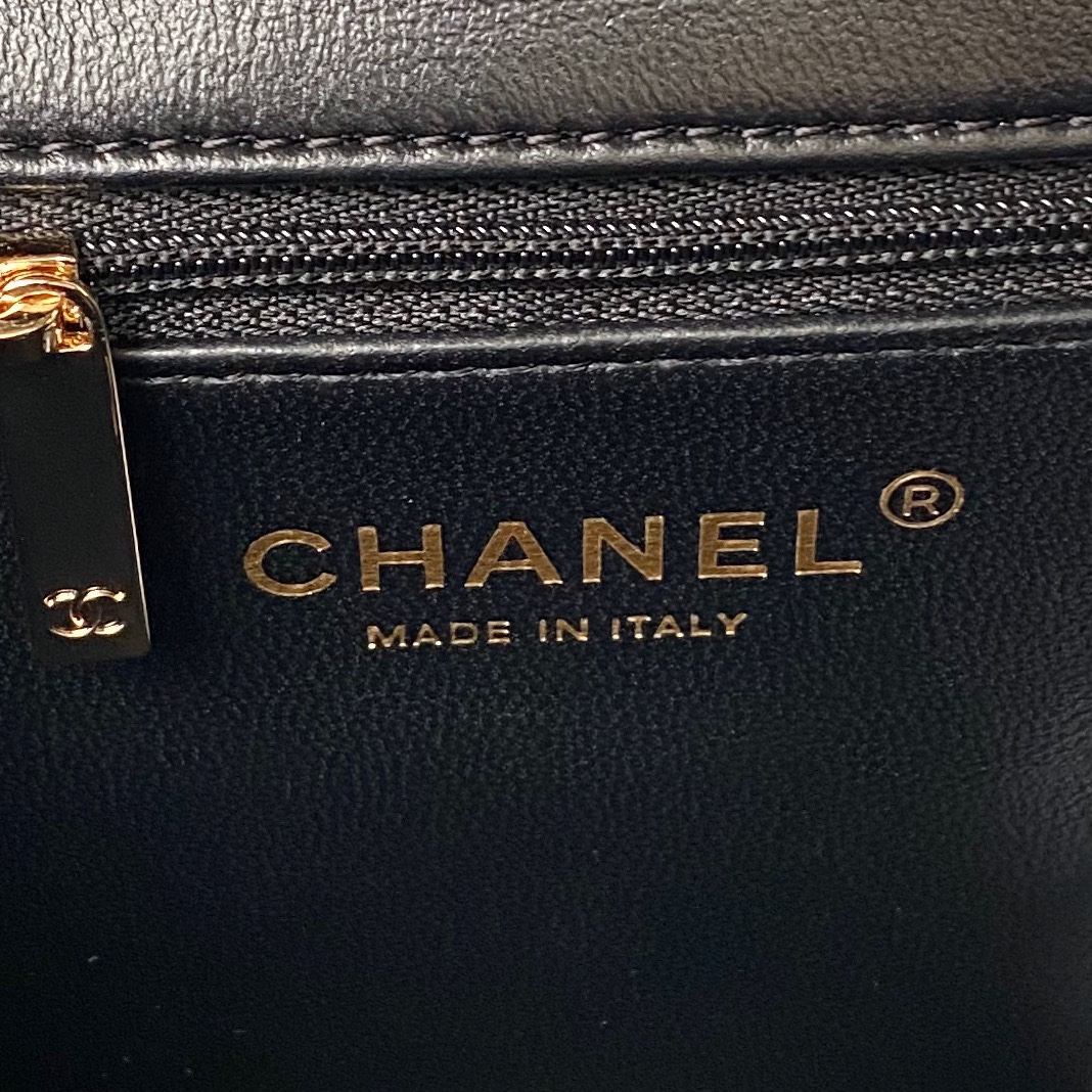 [TOP] CHANEL Oil Wax Handle Cover Bags 14×20×7am/18×25×8cm - 3 Colour&GHW