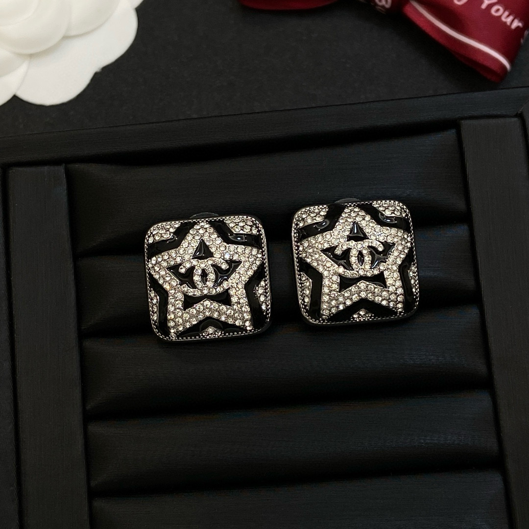 [TOP] CHANEL Earrings - Collection