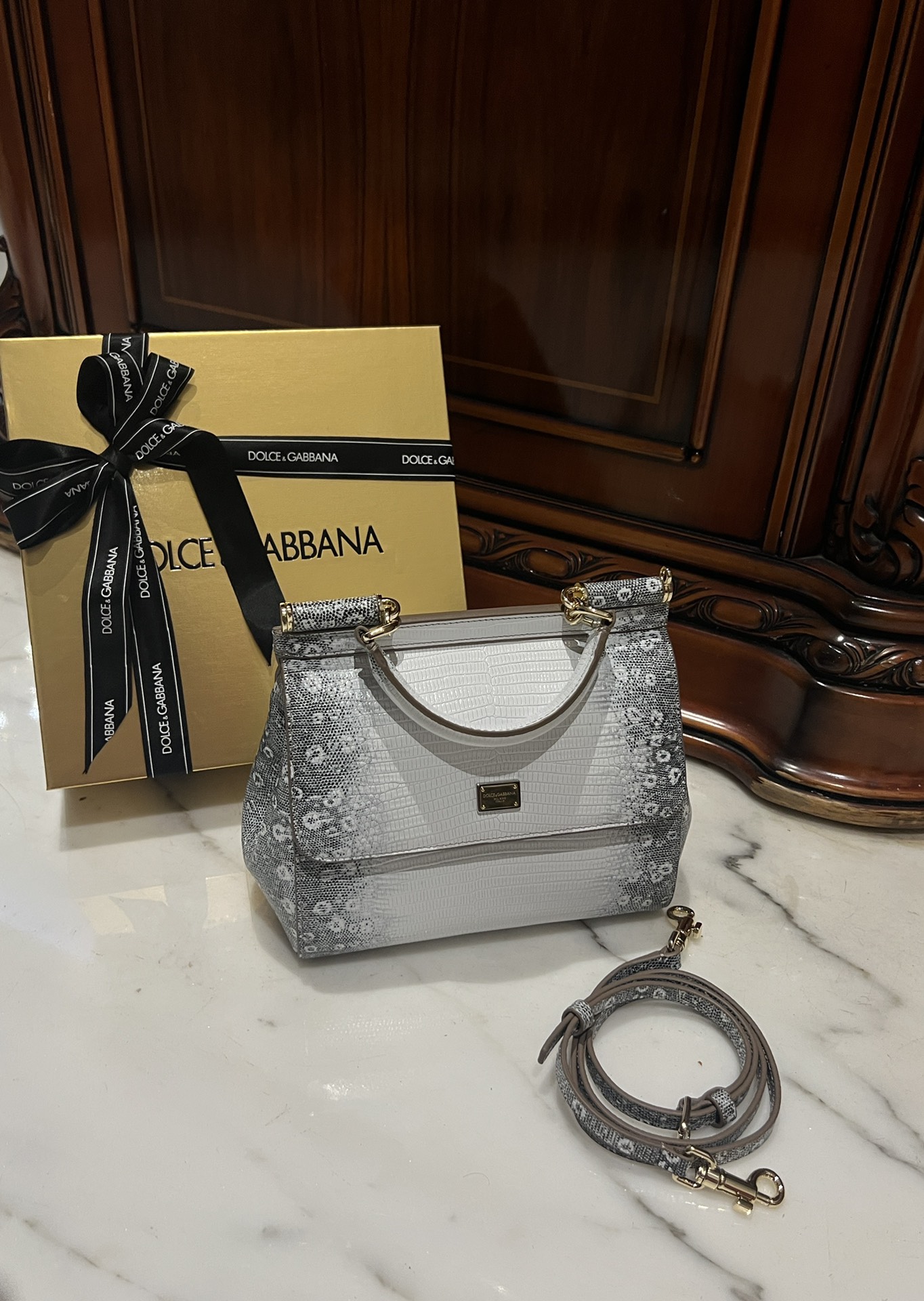 [TOP] Dolce & Gabbana D&G Sicily Bag Cowhide Lizard Pattern 18x11x6cm/20x16x8cm - White