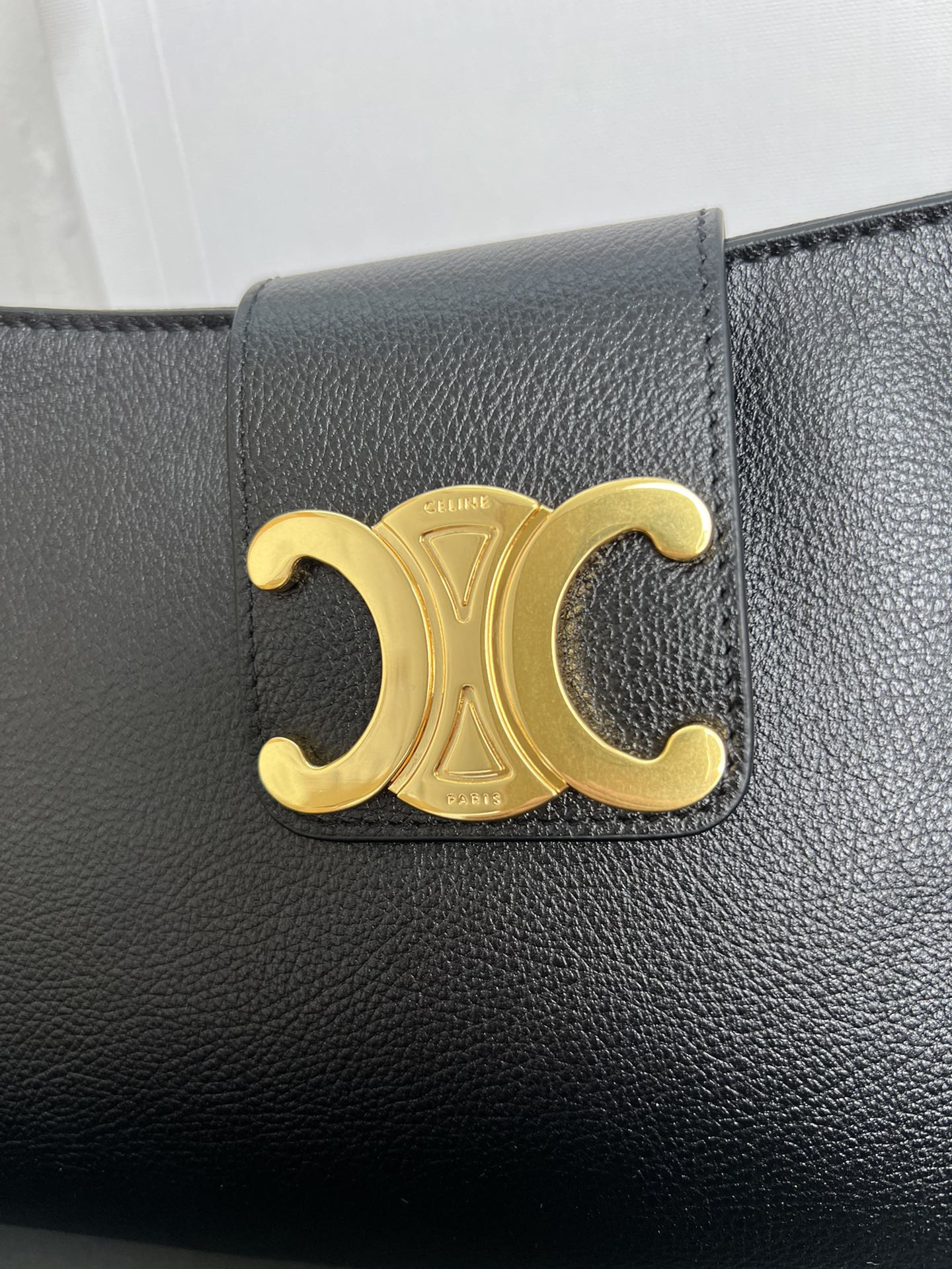 [TOP] CELINE Smooth Calfskin Handbag 31X15X2CM - Black&GHW