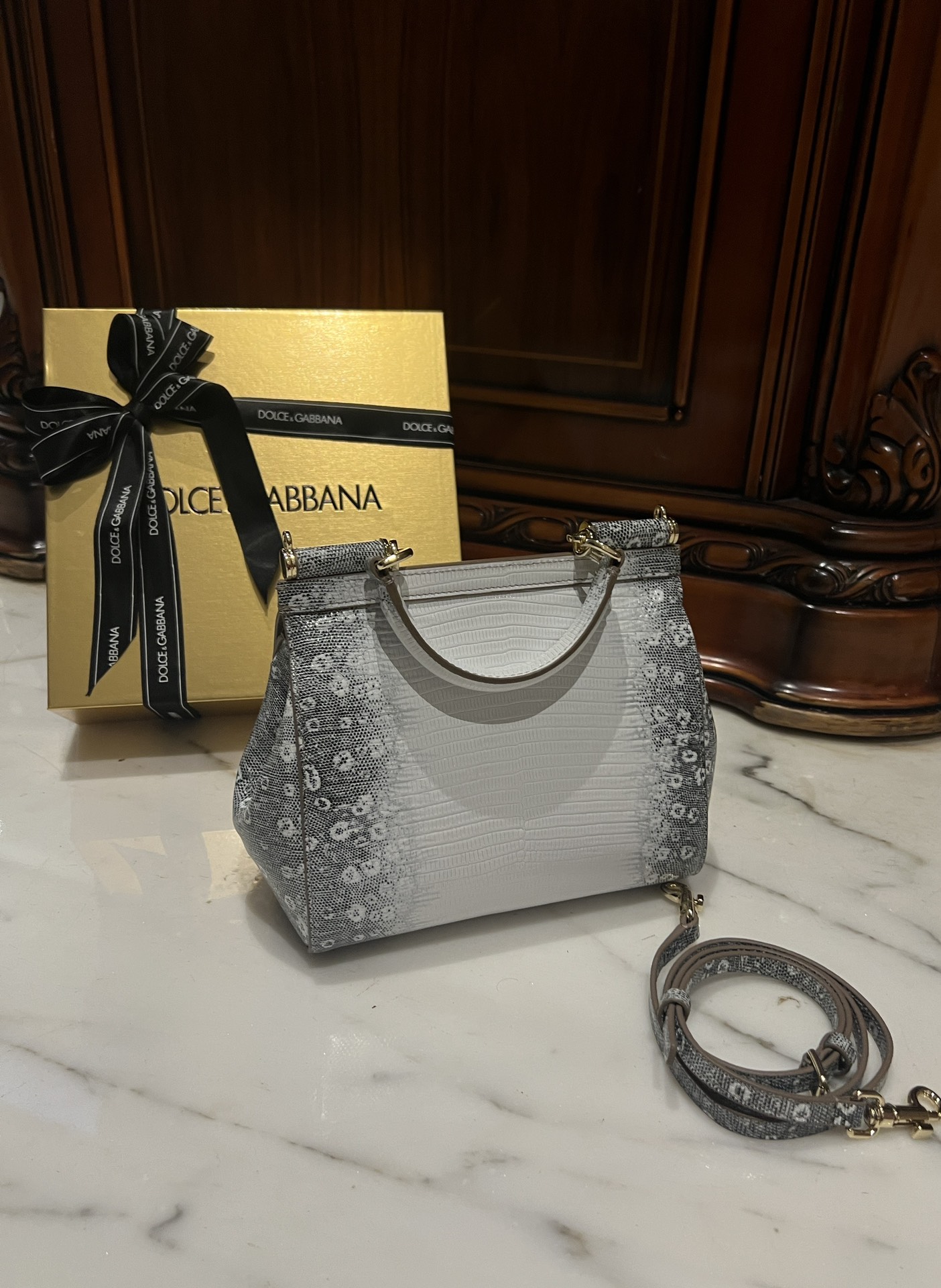 [TOP] Dolce & Gabbana D&G Sicily Bag Cowhide Lizard Pattern 18x11x6cm/20x16x8cm - White