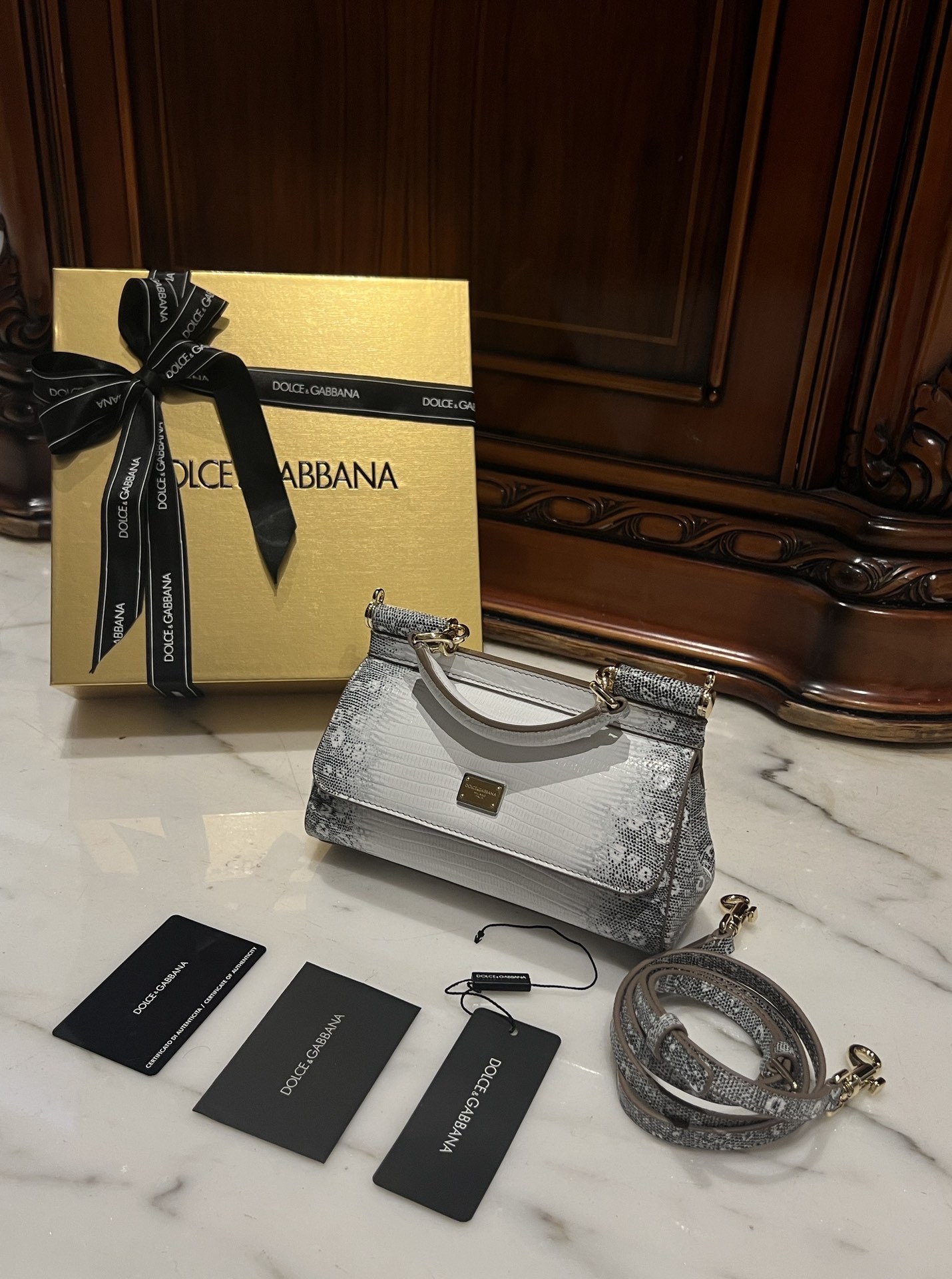 [TOP] Dolce & Gabbana D&G Sicily Bag Cowhide Lizard Pattern 18x11x6cm/20x16x8cm - White