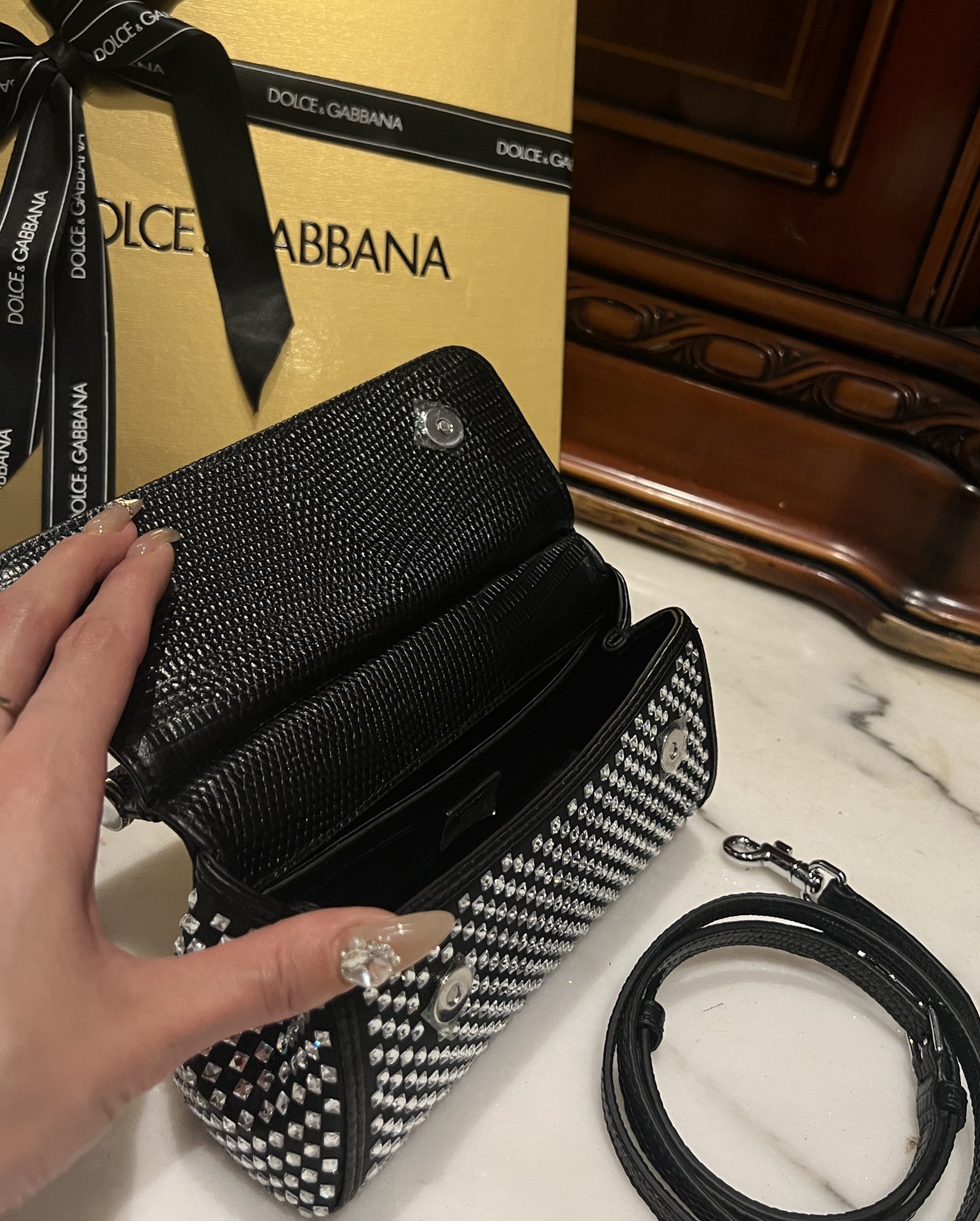 [TOP] Dolce & Gabbana D&G Sicily Bag with Rhinestones 18x11x6cm/20x16x8cm - Black