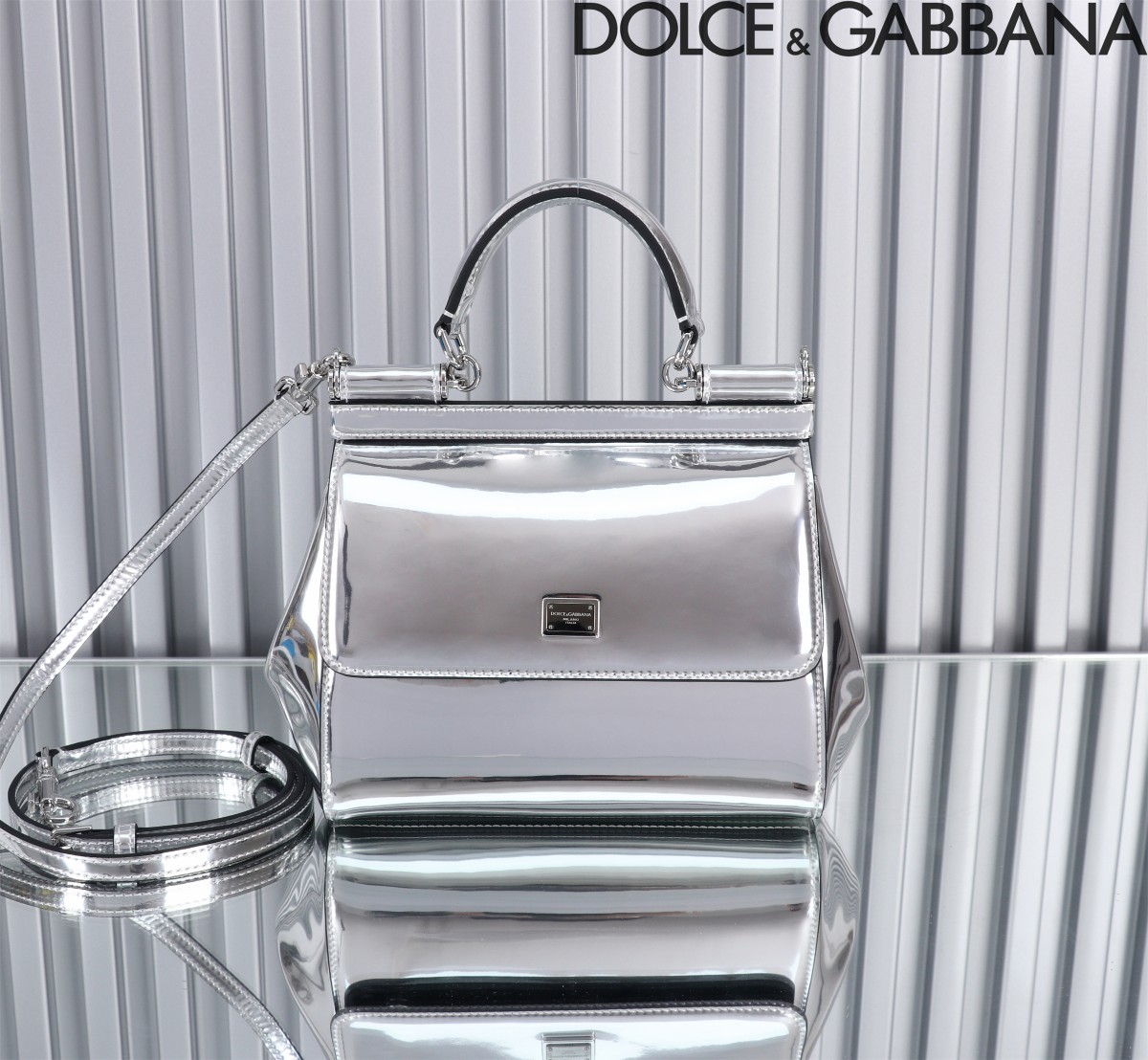 [TOP] Dolce & Gabbana D&G Polished Calfskin Sicily Bag Small 19x13x6/20x16x8cm - Gold / Silver