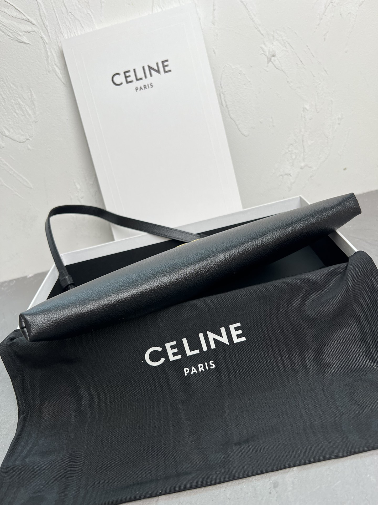 [TOP] CELINE Smooth Calfskin Handbag 31X15X2CM - Black&GHW