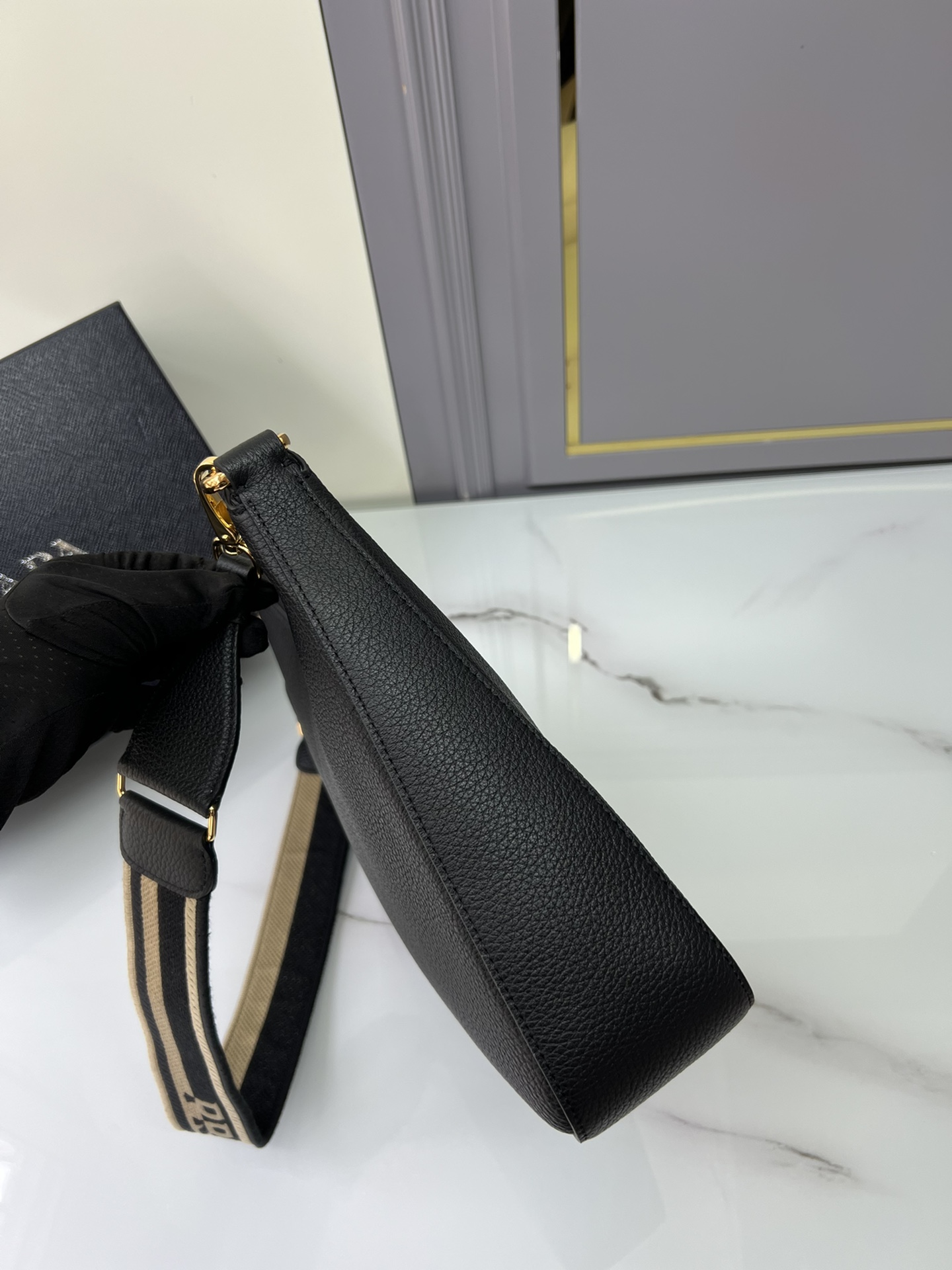 [Top] PRADA Deer Skin Texture Calfskin Crossbody Bags 24x18x6cm/32x25.5x7.5cm - Black