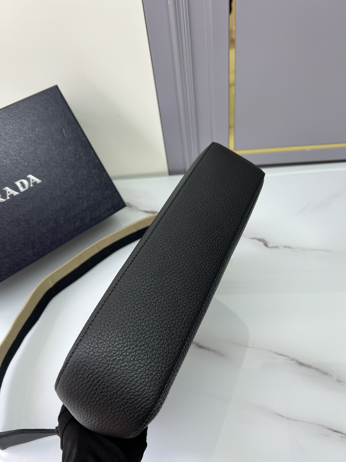 [Top] PRADA Deer Skin Texture Calfskin Crossbody Bags 24x18x6cm/32x25.5x7.5cm - Black