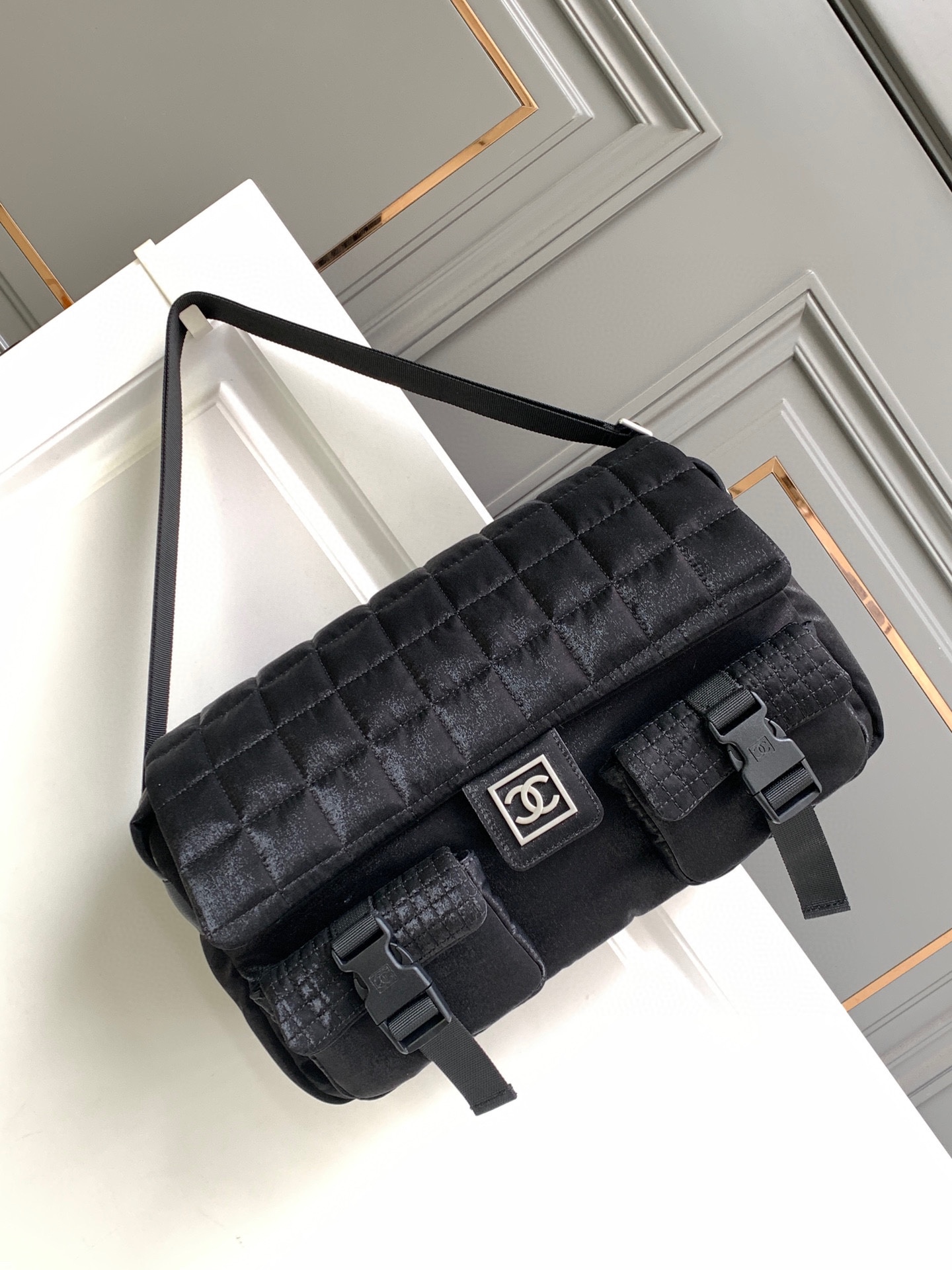 [TOP] CHANEL Silk Satin Material Handbags - Black