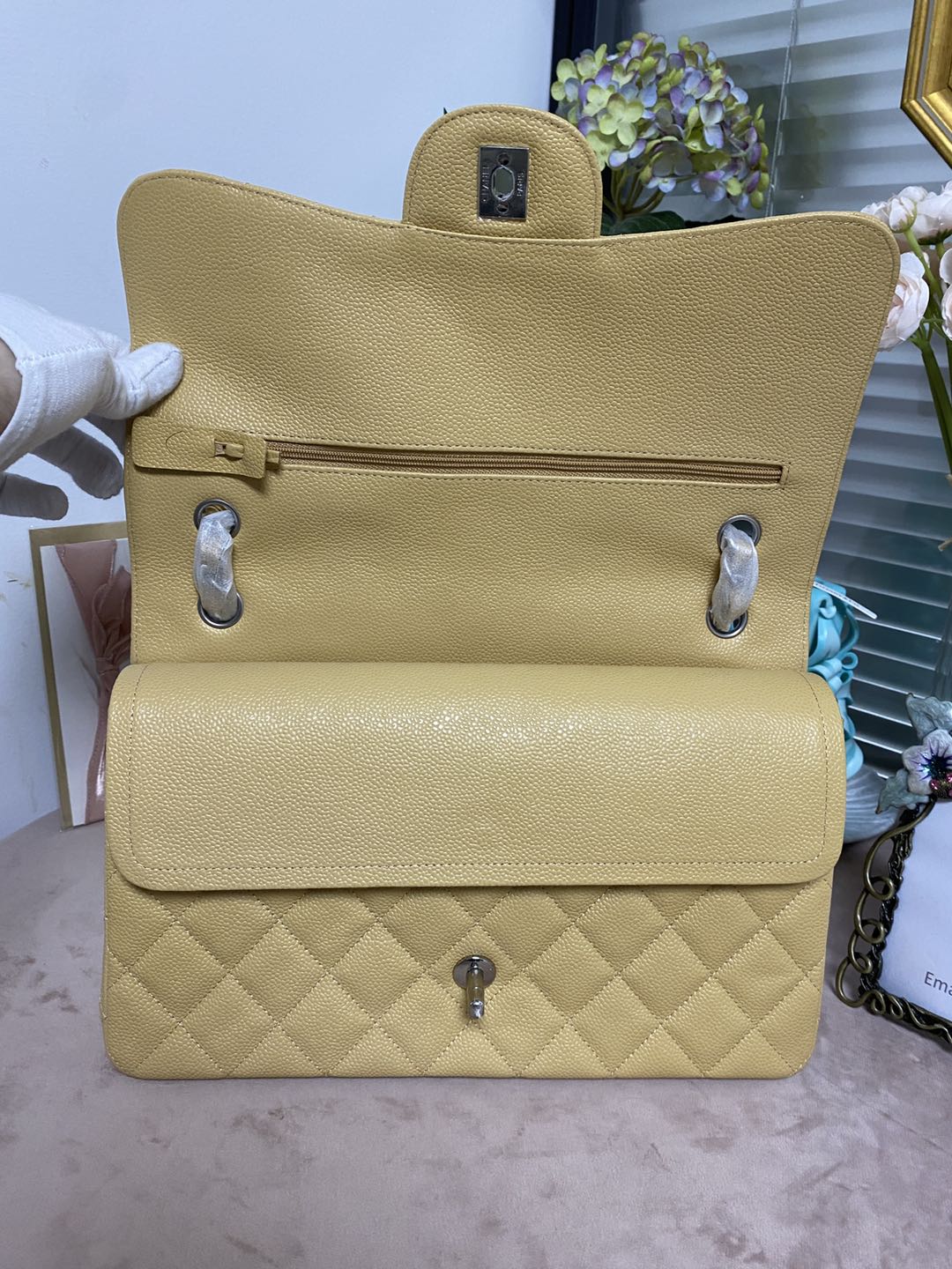 [TOP] CHANEL Classic Flab bag Bag 30 cm - Apricot