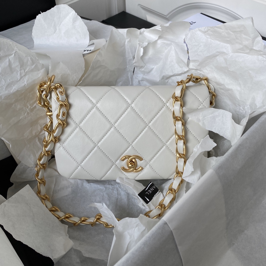 [TOP] CHANEL 23k Rolled Edge Cover Bags - 19×12×5cm - 3 Colors