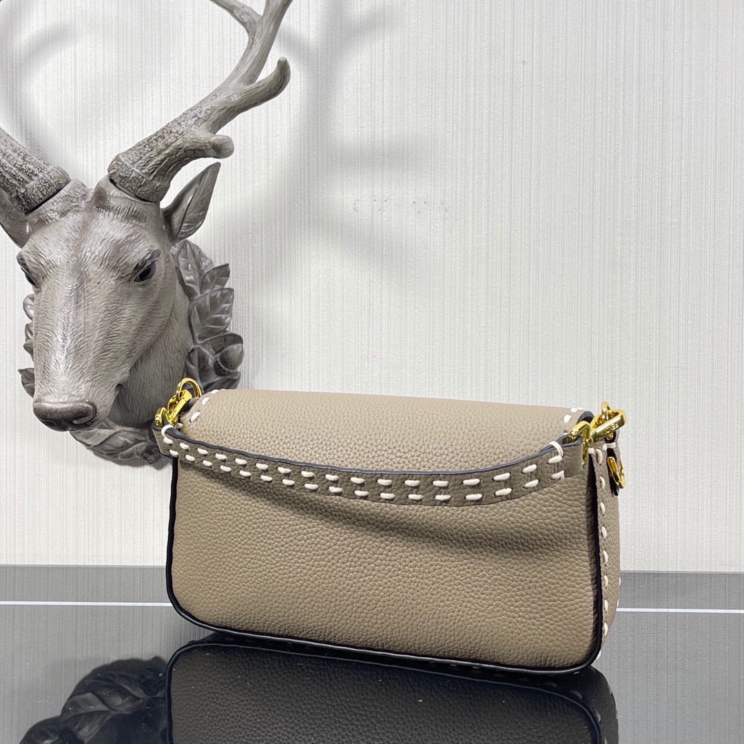 [TOP] FENDI Hand Sewn Leather Baguette Bags - 27.5-18-5cm - Light Gray