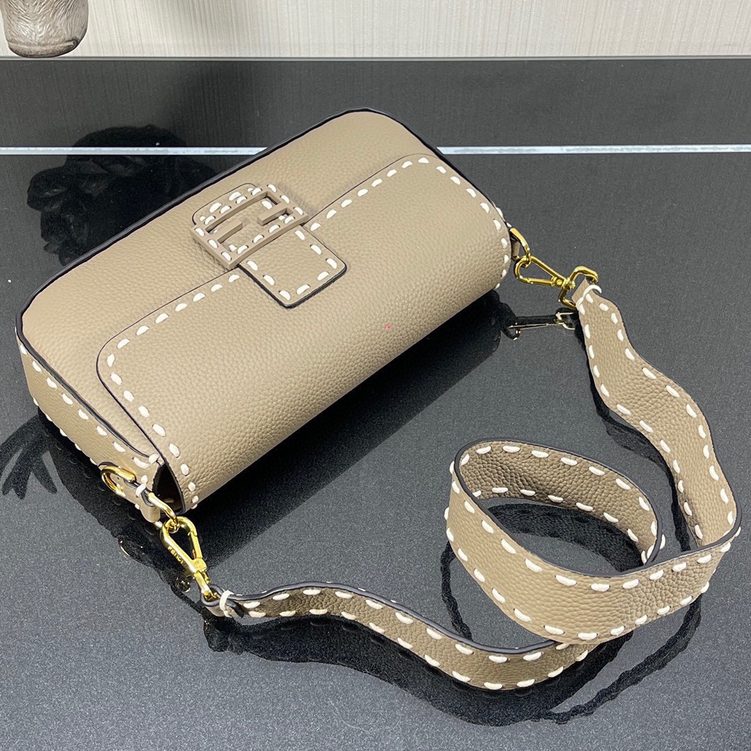 [TOP] FENDI Hand Sewn Leather Baguette Bags - 27.5-18-5cm - Light Gray