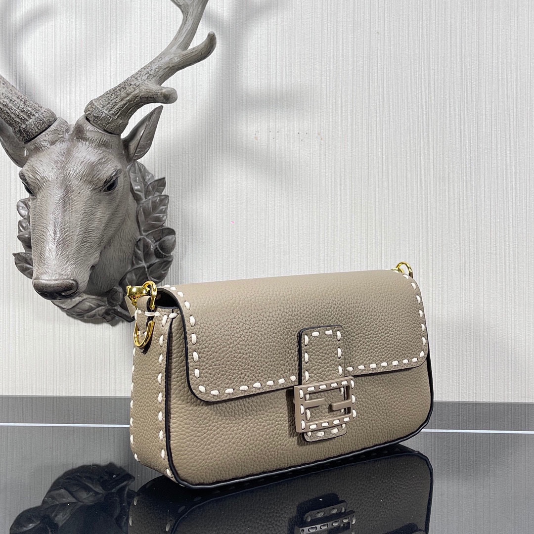 [TOP] FENDI Hand Sewn Leather Baguette Bags - 27.5-18-5cm - Light Gray