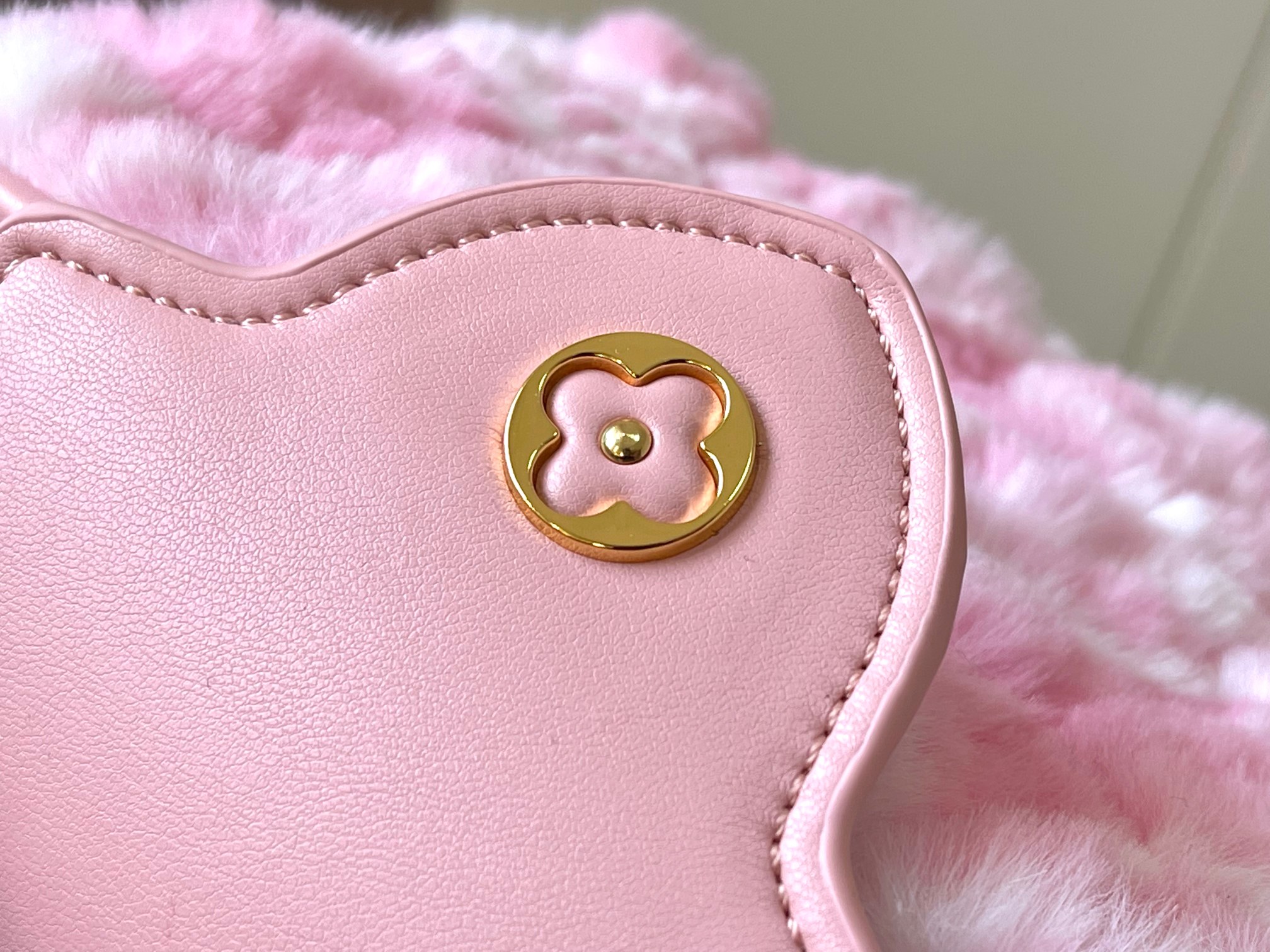 [TOP] Louis Vuitton LV Mink Hair Capsines Bags - Pink&GHW