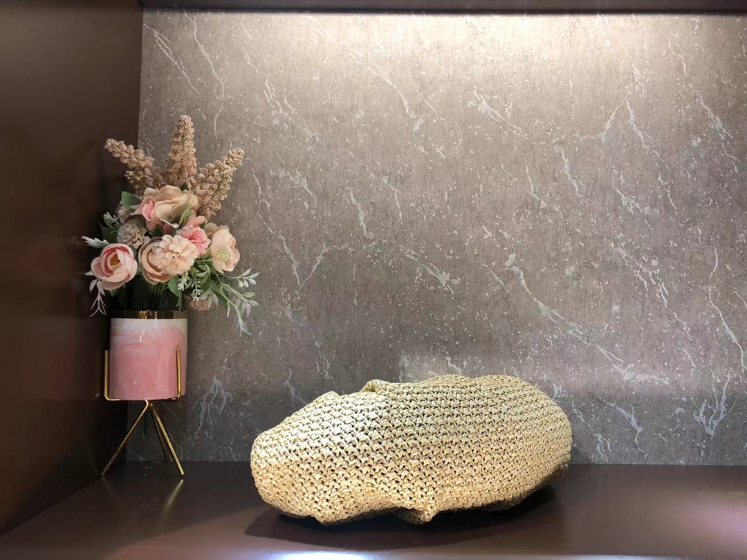 [TOP] FENDI Handwoven Cloud Bags Using Traditional Crochet Techniques 42×21×15cm - Beige