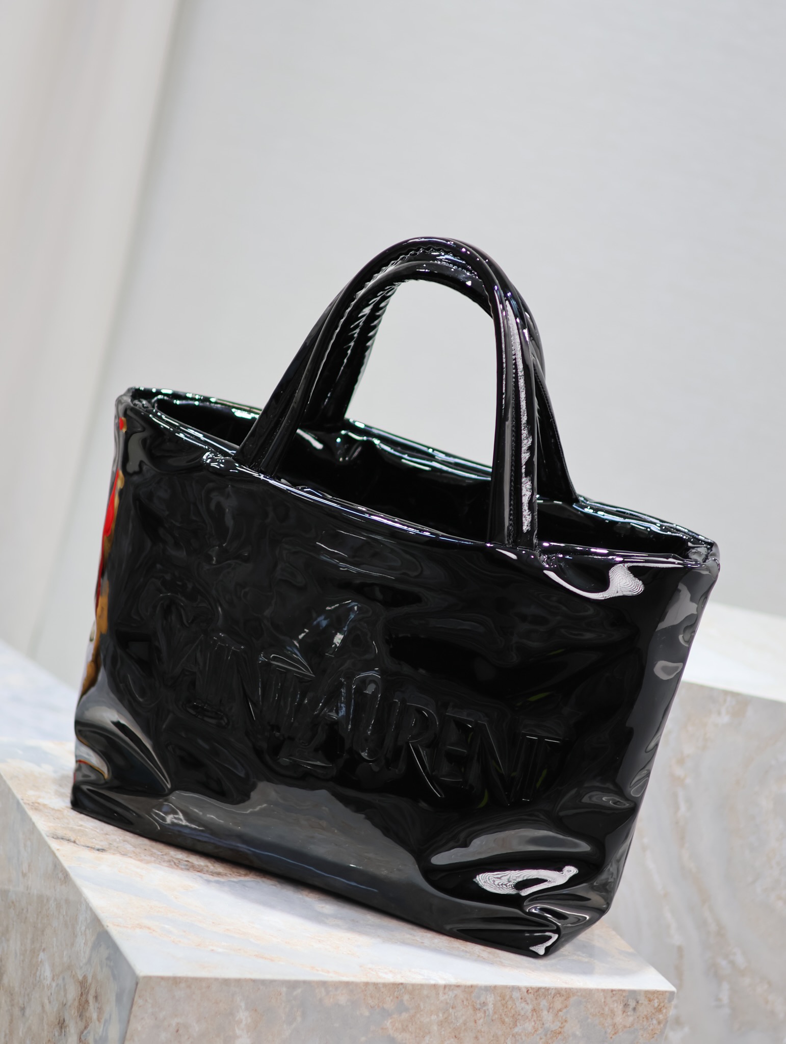[TOP] Yves Saint Laurent YSL Men's Patent Leather Tote Bag - 50×43×17cm & Black