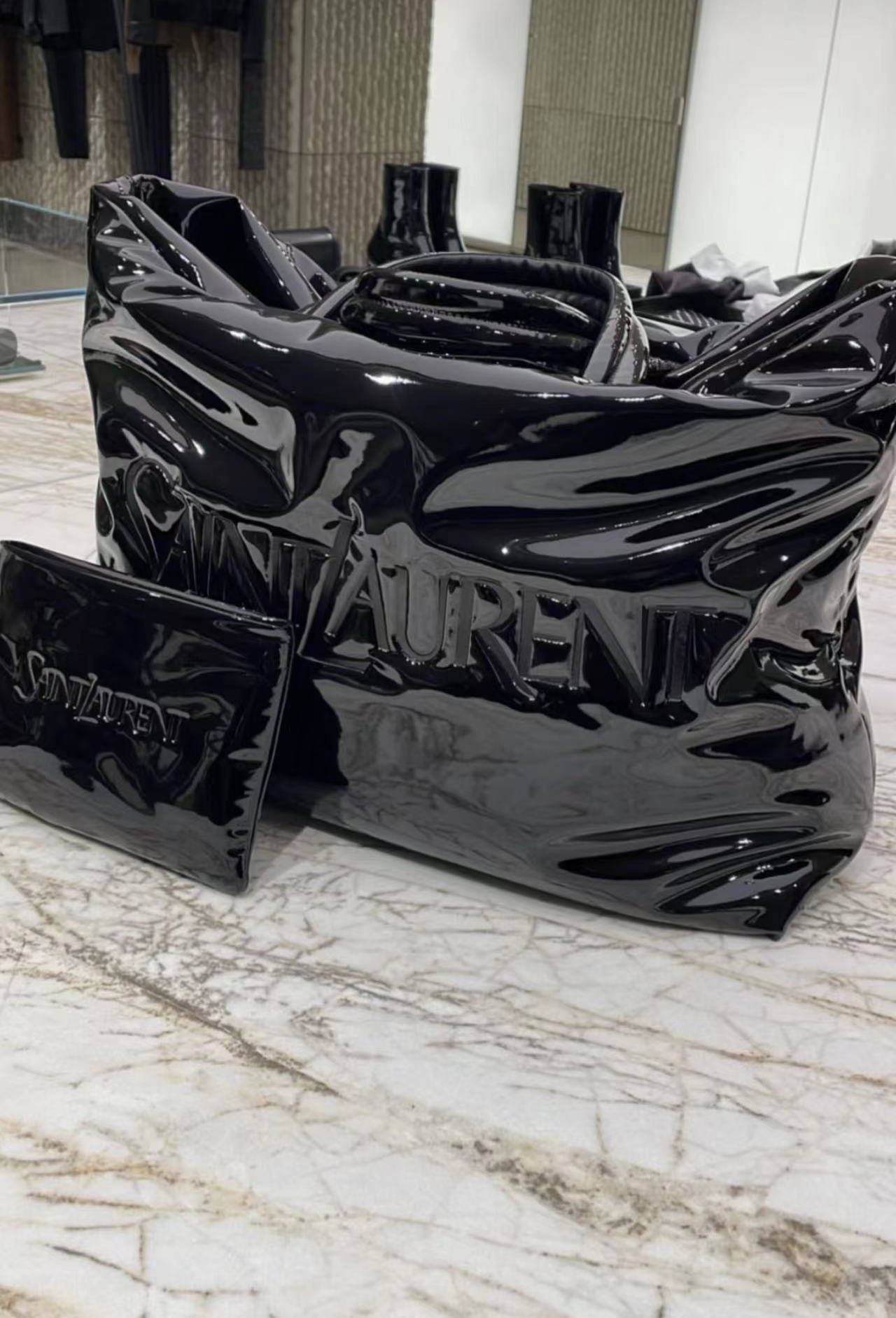 [TOP] Yves Saint Laurent YSL Men's Patent Leather Tote Bag - 50×43×17cm & Black