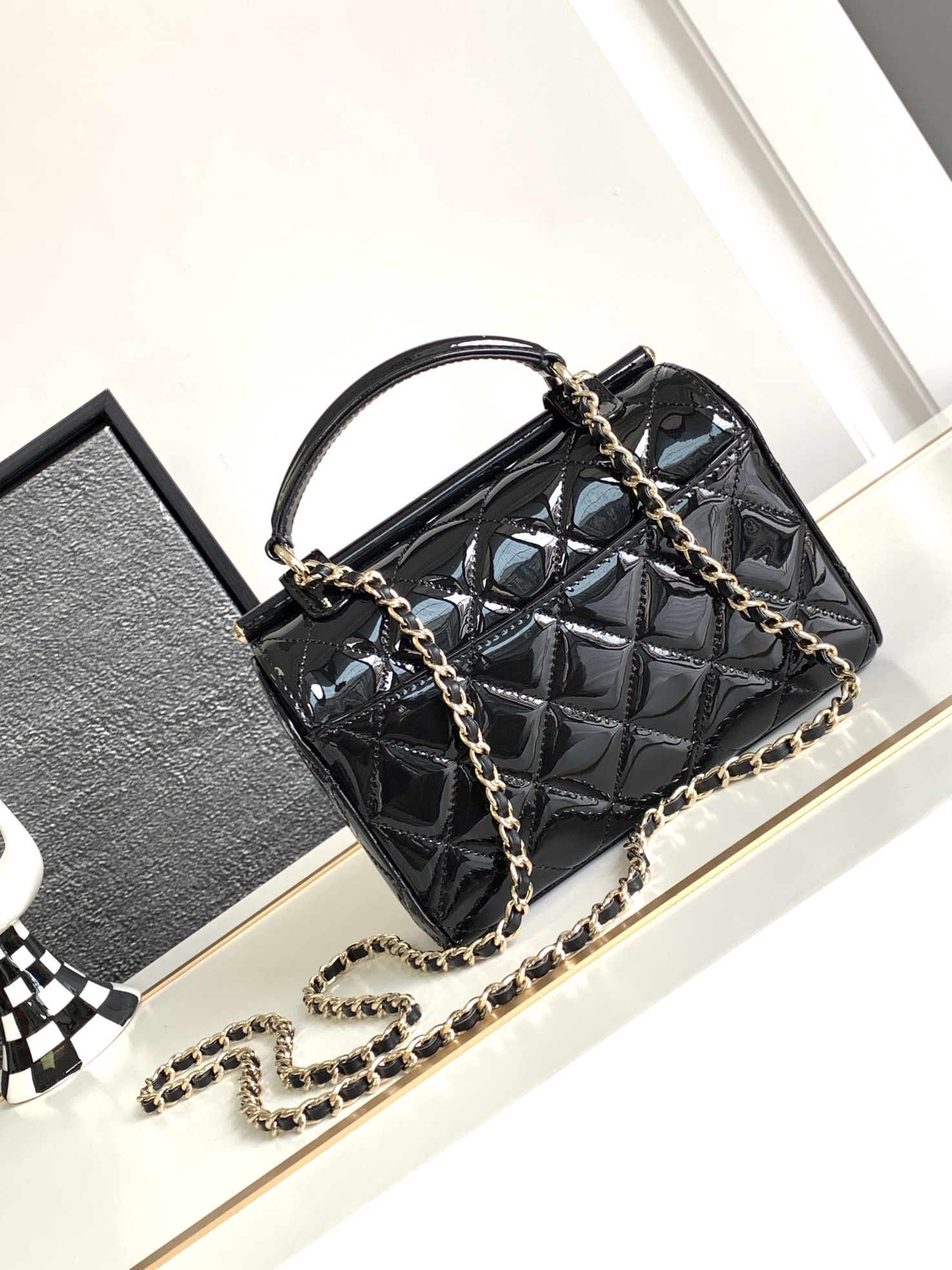 [TOP] CHANEL Lacquer leather box bag - Black&GHW