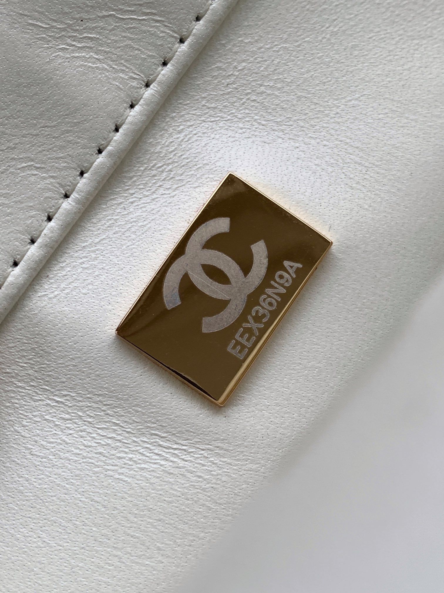 [TOP] CHANEL 24C Early Spring Flab Bags - White&GHW
