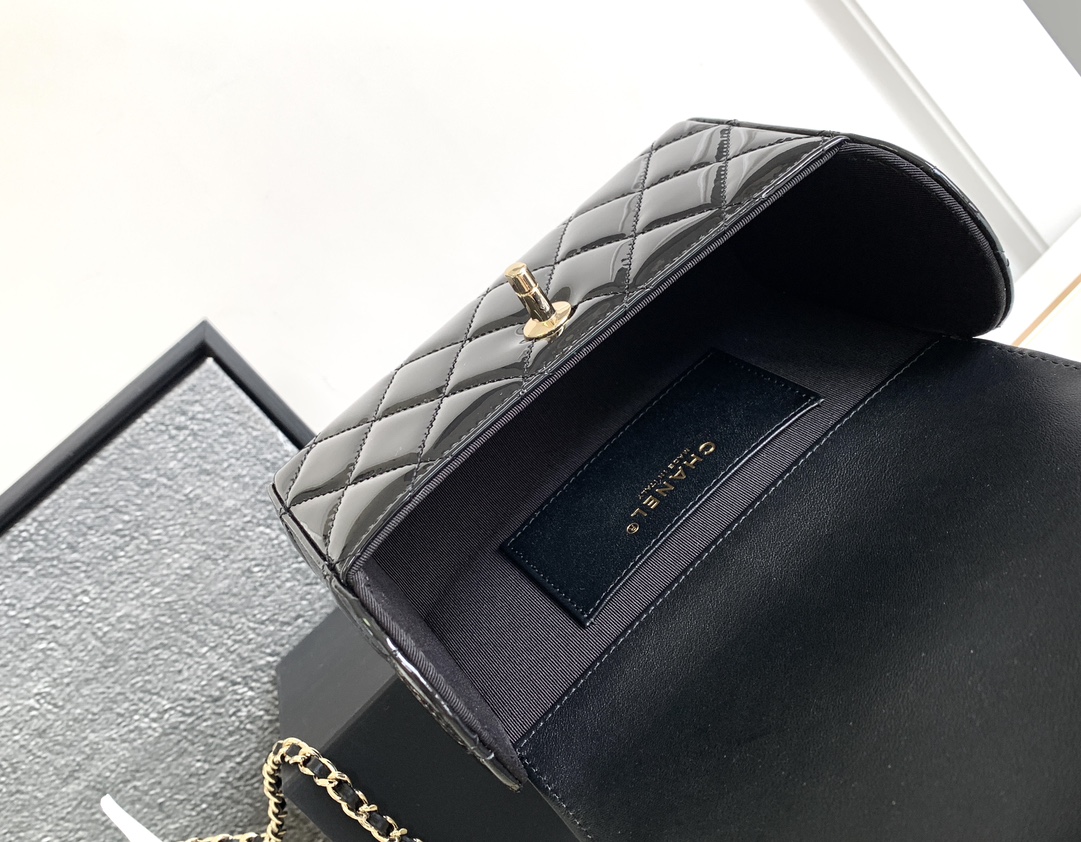 [TOP] CHANEL Lacquer leather box bag - Black&GHW