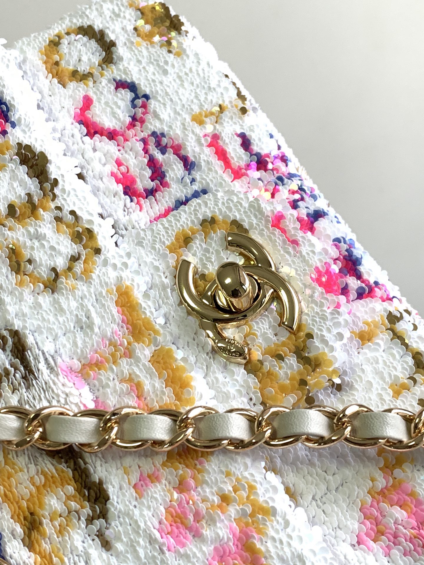 [TOP] CHANEL 24C Early Spring Flab Bags - White&GHW