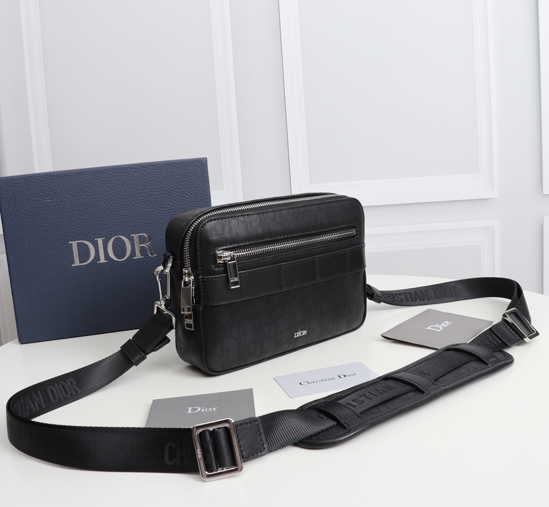 [TOP] Christian Dior Men's Oblique Galaxy Printed Calfskin Leather - Black - 22 x 15 x 6cm