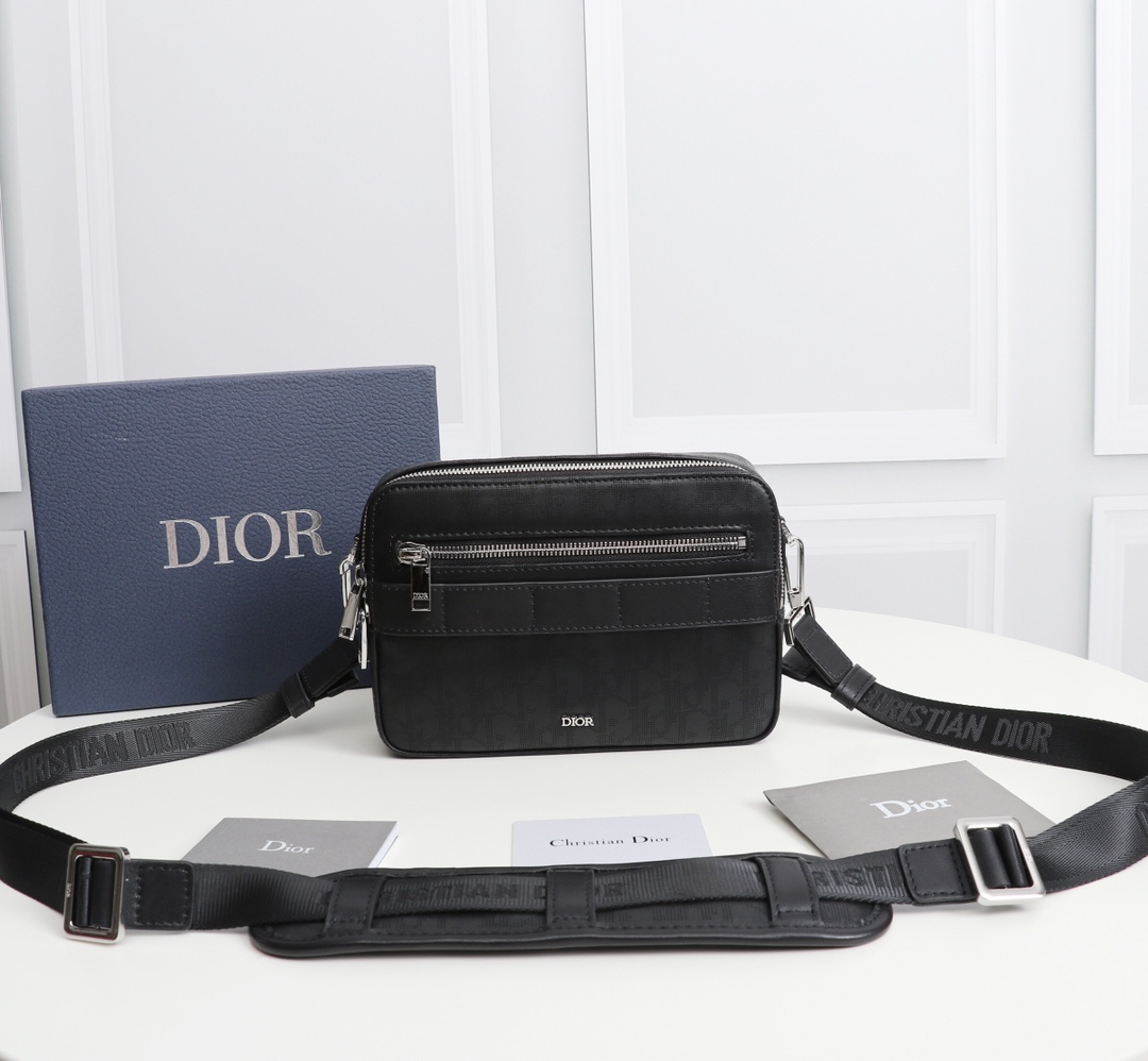 [TOP] Christian Dior Men's Oblique Galaxy Printed Calfskin Leather - Black - 22 x 15 x 6cm