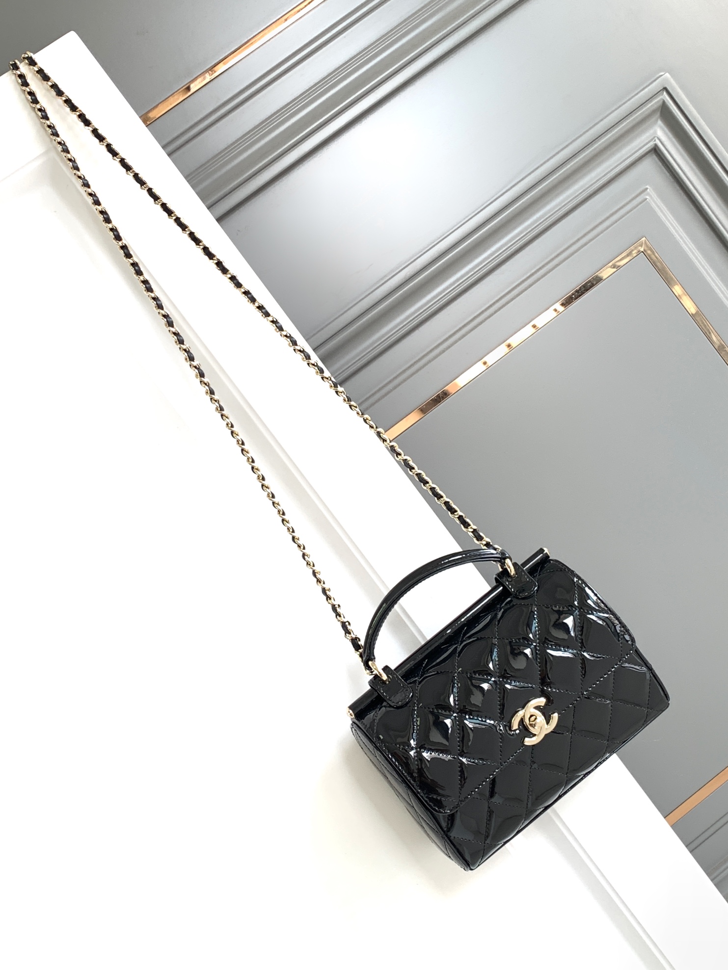 [TOP] CHANEL Lacquer leather box bag - Black&GHW