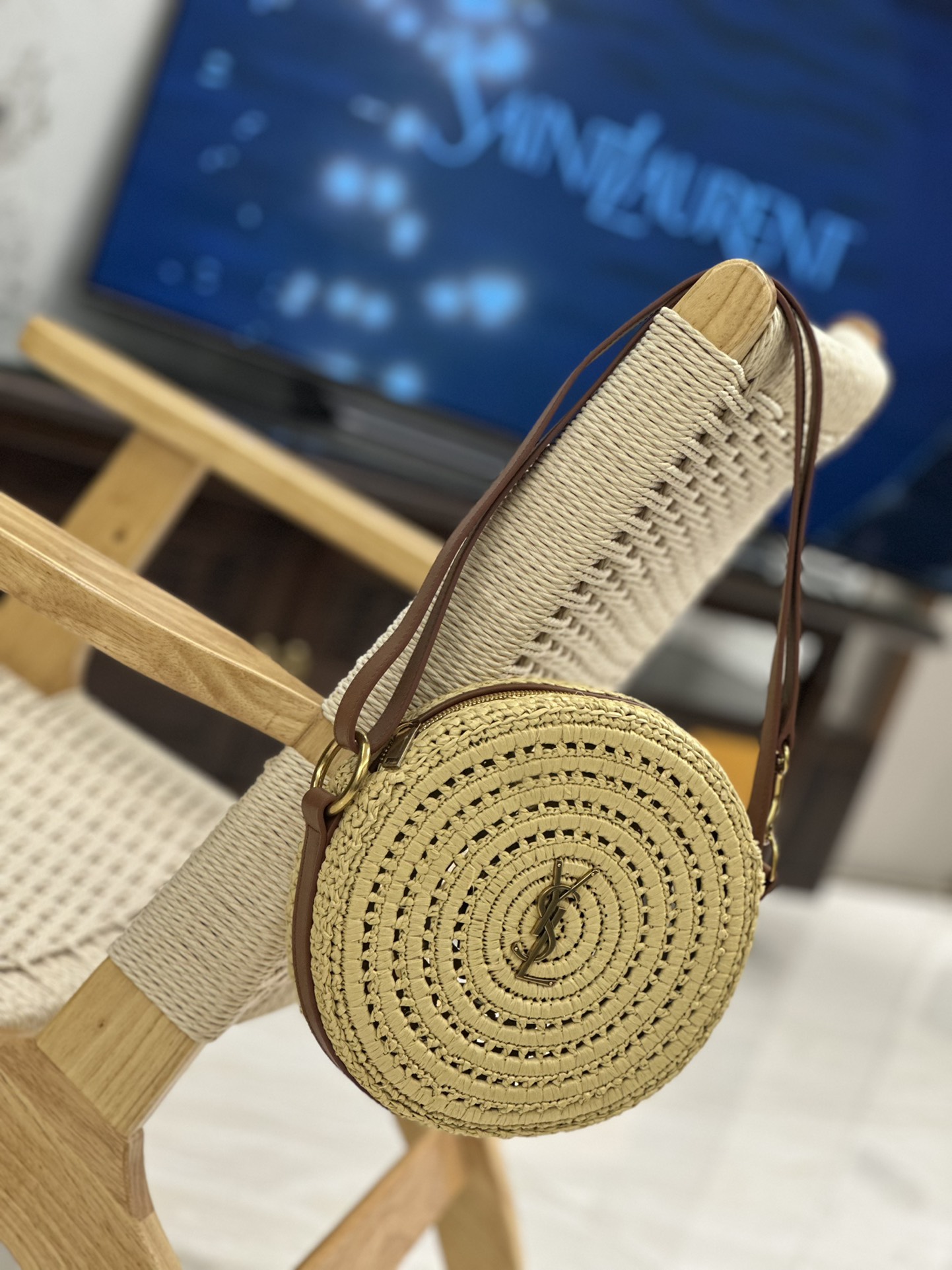 [TOP] Yves Saint Laurent YSL Round Woven Bags 21×21×4cm - Black/Beige - GWH