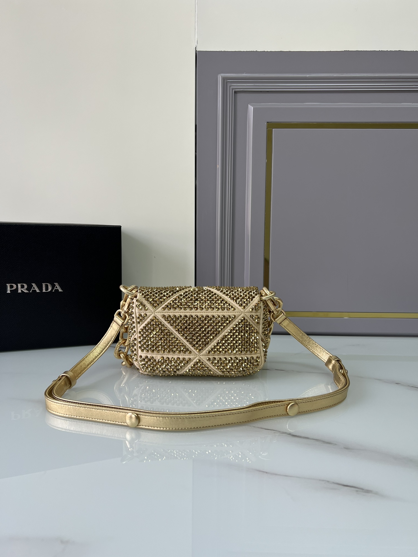 [TOP] PRADA Imitation Crystal And Hand Sewn Bags 17x11.5×6.5cm - Silver/Gold