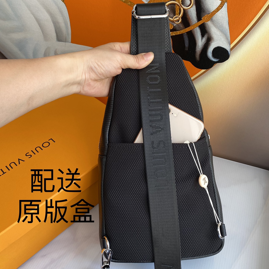 [TOP] Louis Vuitton LV Men's Calfskin Chest Bag 30×17×5cm - Black