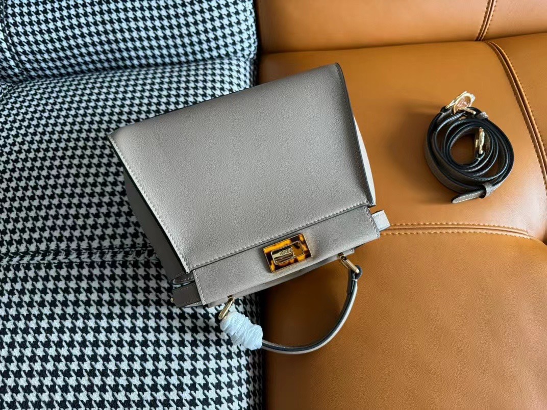 [TOP] FENDI Iconic Mini Peekaboo Handbag 23*18*11cm - Dove Grey