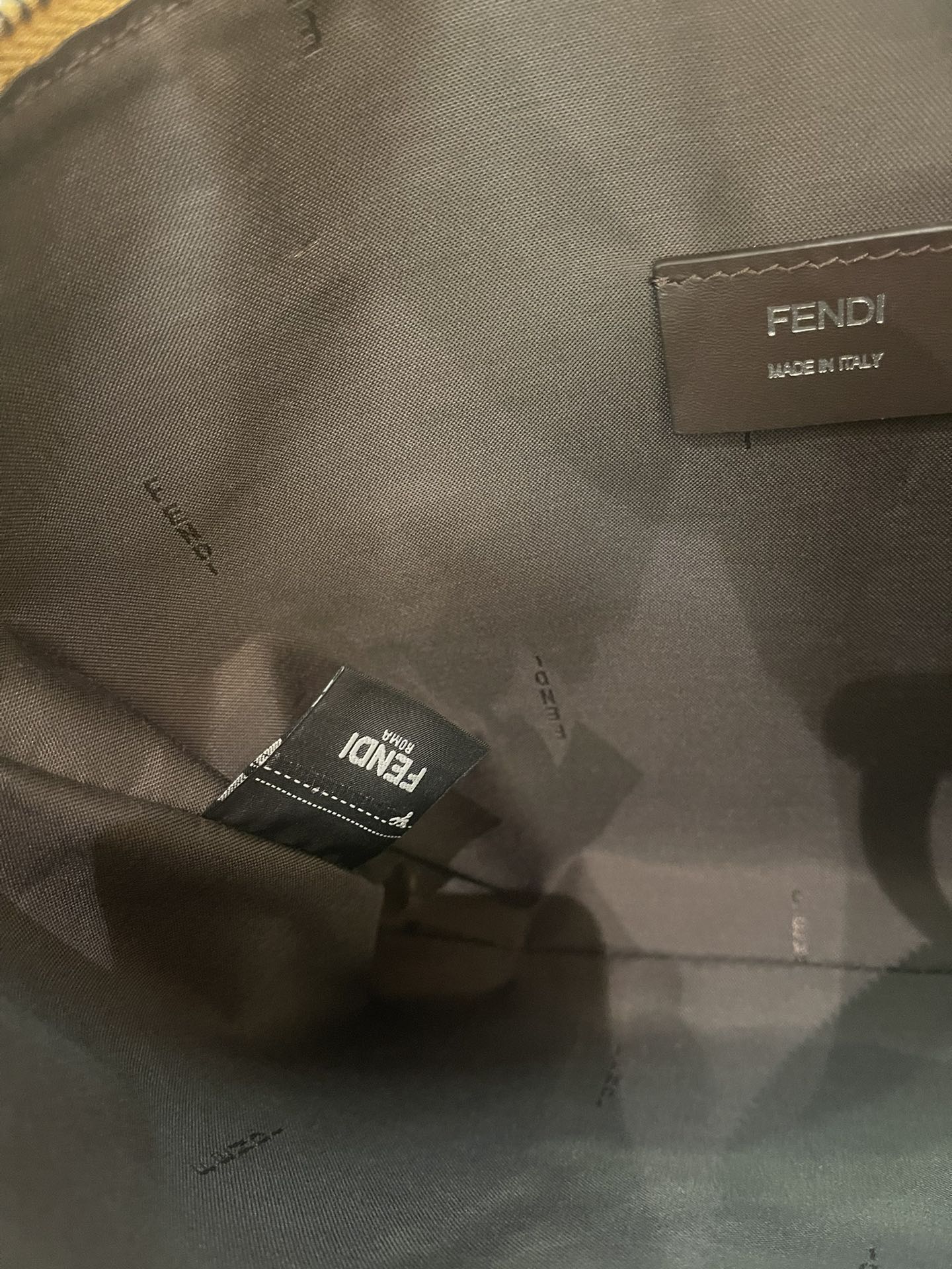 [TOP] FENDI Men's Retro Cowhide Handbag 36×14×38cm - Black/Brown