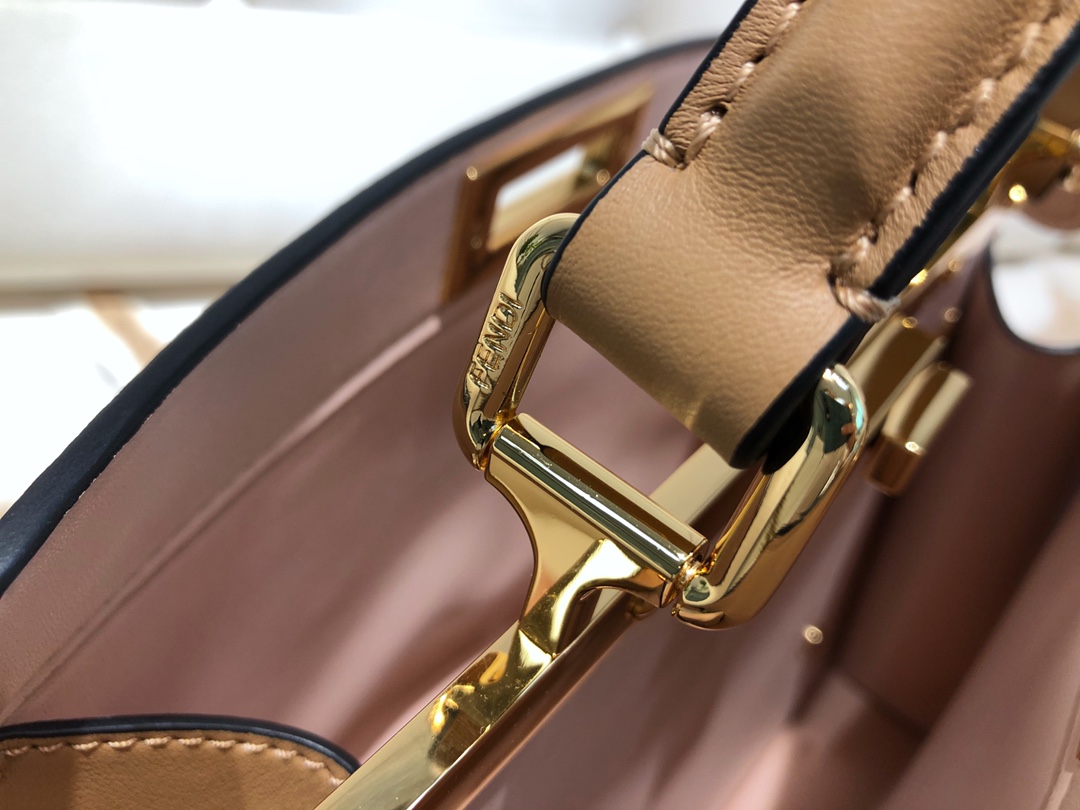 [TOP] FENDI Iconic Medium Peekaboo ISeeU Handbag 33cm - Brown