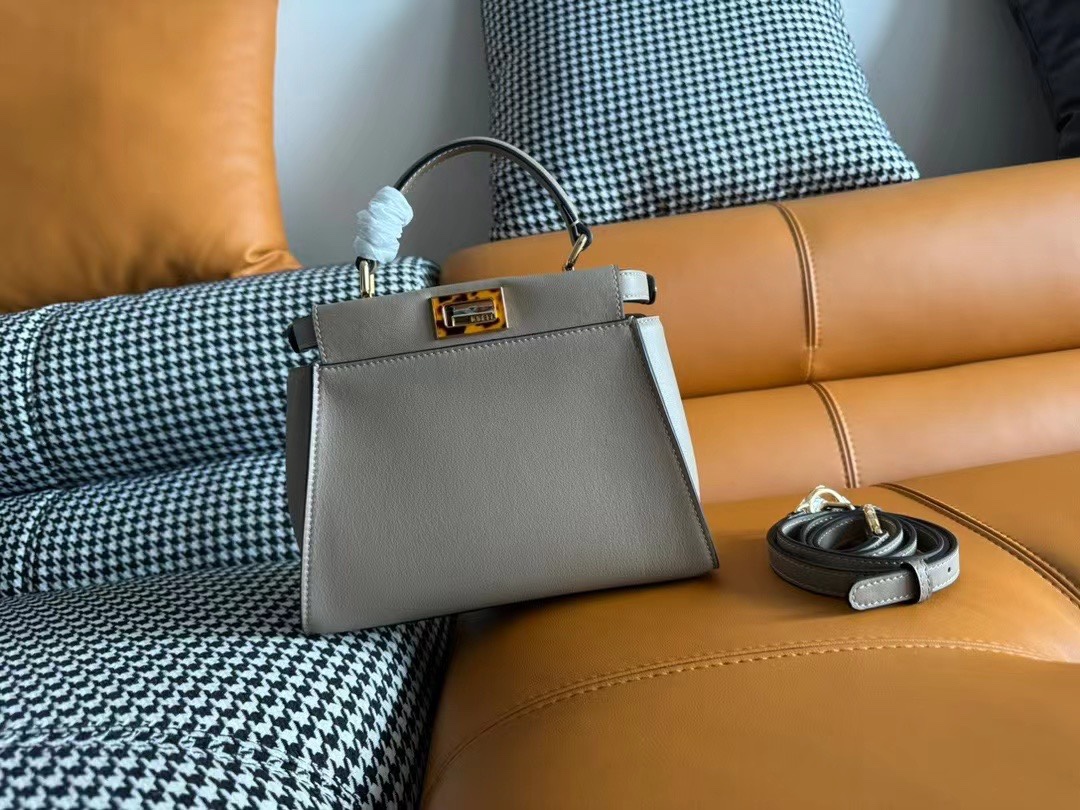 [TOP] FENDI Iconic Mini Peekaboo Handbag 23*18*11cm - Dove Grey