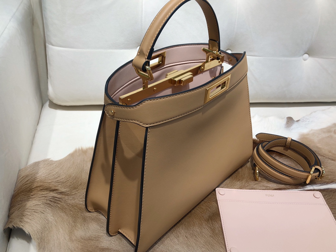 [TOP] FENDI Iconic Medium Peekaboo ISeeU Handbag 33cm - Brown