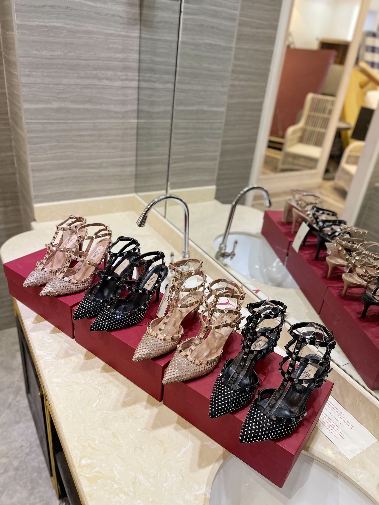 [TOP] VALENTINO Calfskin Mirrored Patent Leather High Heels - Black/Nude Pink - 6.5CM/10CM